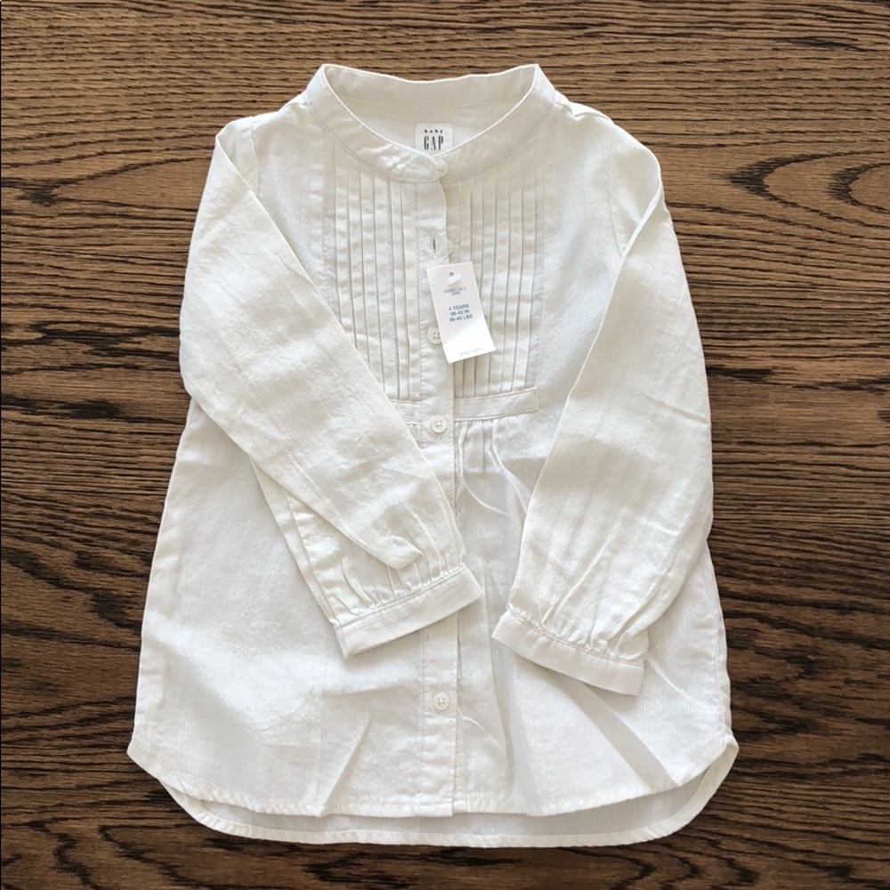 NWT ivory blouse with silver metallic threads